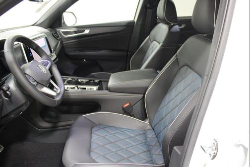opal white pearl 2026 Volkswagen Atlas Cross Sport 2.0T SEL Premium