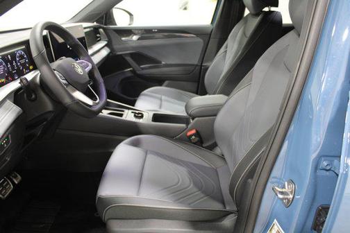 Monterey Blue w/Deep Black Roof 2026 Volkswagen Tiguan 2.0T SE R-Line Black 4MOTION