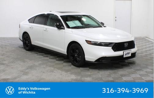 Platinum White Pearl 2025 Honda Accord SE