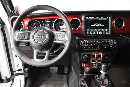 Bright White Clearcoat 2023 Jeep Gladiator Rubicon