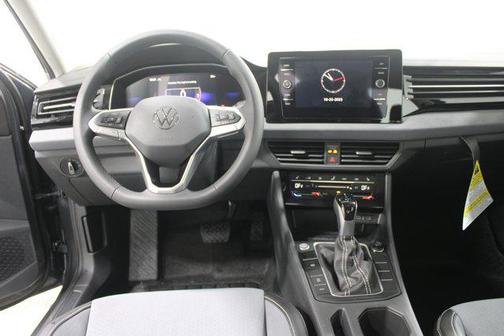 Platinum Gray Metallic 2026 Volkswagen Jetta 1.4T SE