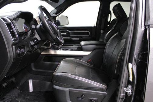Granite Crystal Metallic Clearcoat 2019 RAM 2500 Laramie Crew Cab 4x4 6'4' Box