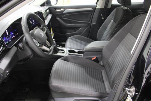 Deep Black Pearl 2026 Volkswagen Jetta 1.4T S