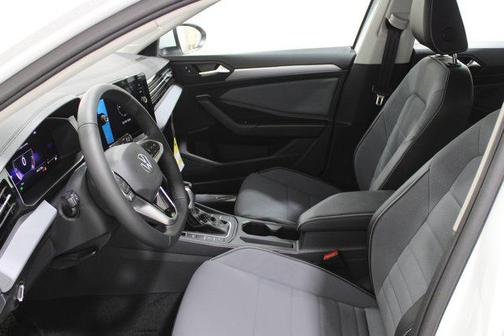 Opal White Pearl 2026 Volkswagen Jetta 1.4T SE