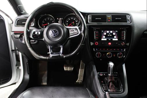 Pure White 2015 Volkswagen Jetta Auto GLI SEL