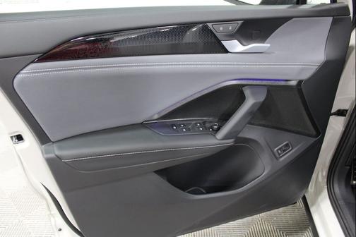 Sandstone w/Deep Black Roof 2026 Volkswagen Tiguan 2.0T SE R-Line Black