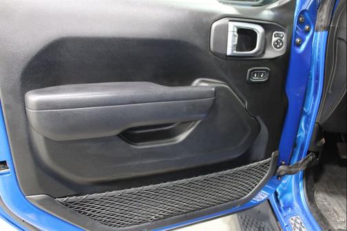 Hydro Blue Pearlcoat 2023 Jeep Gladiator Sport S