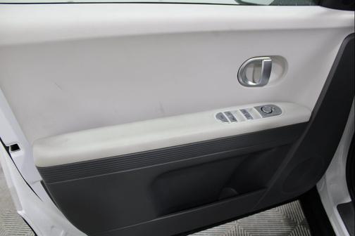 Atlas White 2024 Hyundai IONIQ 5 SEL
