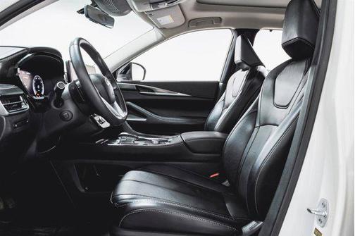 Majestic White 2023 INFINITI QX60 Luxe