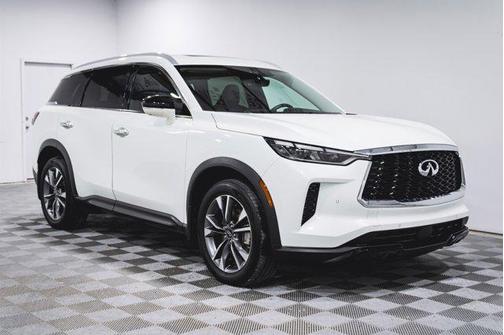Majestic White 2023 INFINITI QX60 Luxe