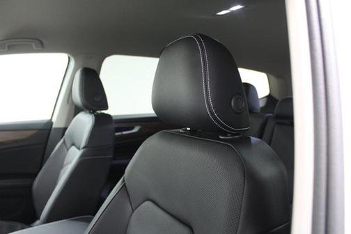 opal white pearl 2026 Volkswagen Atlas 2.0T SE