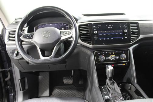 Deep Black Pearl 2021 Volkswagen Atlas 3.6L SEL