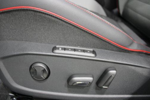 mythos black metallic 2026 Volkswagen Golf GTI 2.0T S DSG