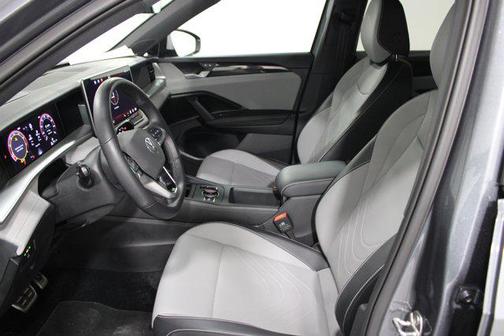 Platinum Gray Metallic 2025 Volkswagen Tiguan 2.0T SE R-Line Black 4MOTION