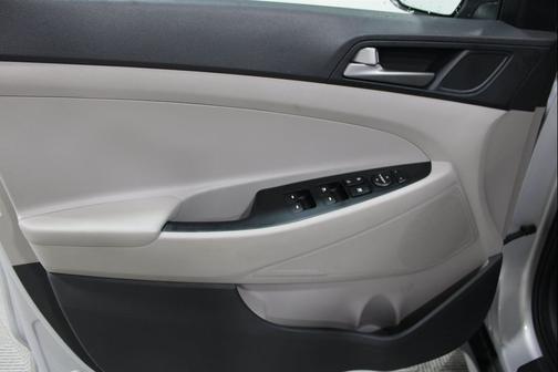 Molten Silver 2018 Hyundai TUCSON SEL