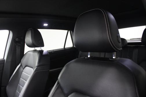 Opal White Pearl 2024 Volkswagen Atlas Cross Sport 2.0T SEL