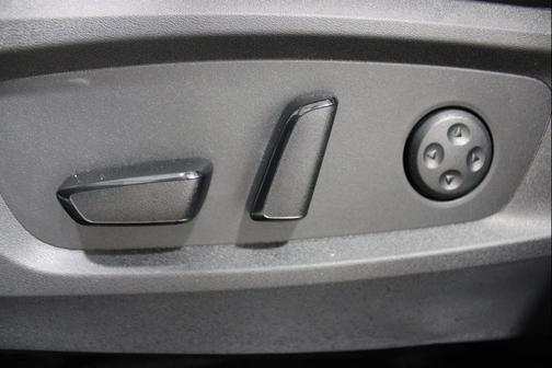 Radiant White 2026 INFINITI QX60 SPORT AWD