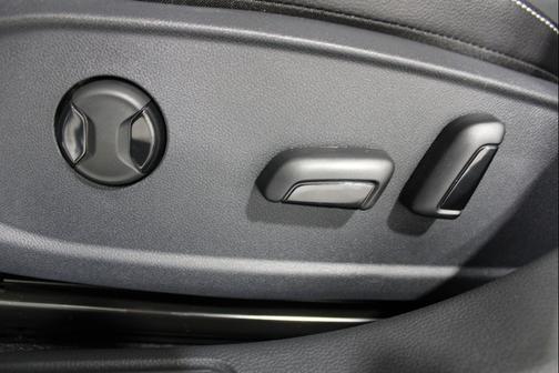 Monterey Blue Pearl 2026 Volkswagen Jetta 1.4T SE