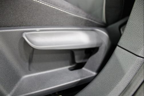 Deep Black Pearl 2027 Volkswagen Jetta 1.4T S