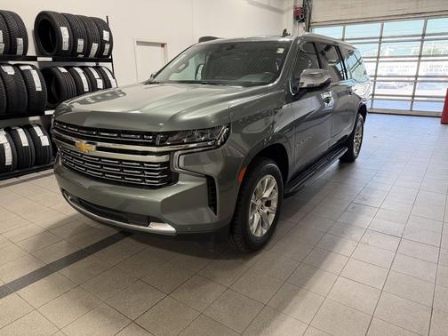 Silver Sage Metallic 2023 Chevrolet Suburban Premier