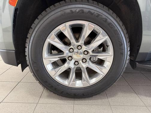 Silver Sage Metallic 2023 Chevrolet Suburban Premier