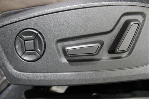 Navarra Blue Metallic 2023 Audi Q4 e-tron Premium 40 RWD