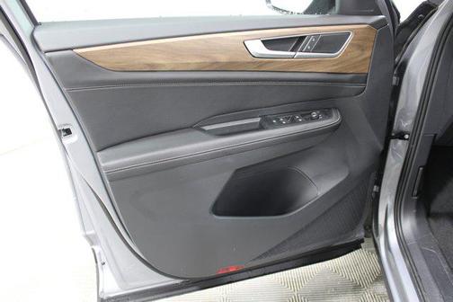 silver mist metallic 2026 Volkswagen Atlas 2.0T SE