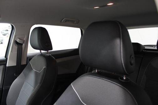 Pure Gray 2024 Volkswagen Taos 1.5T SE