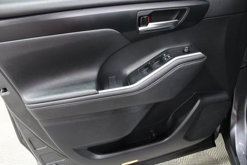 Magnetic Gray Metallic 2021 Toyota Highlander XSE