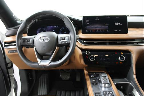 Majestic White/Black Obsidian 2024 INFINITI QX60 AUTOGRAPH