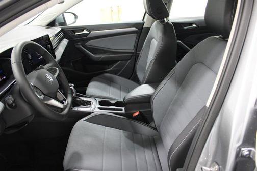 Pyrite Silver Metallic 2026 Volkswagen Jetta 1.4T SE