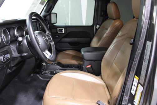 Granite Crystal Metallic Clearcoat 2020 Jeep Wrangler Unlimited Sahara