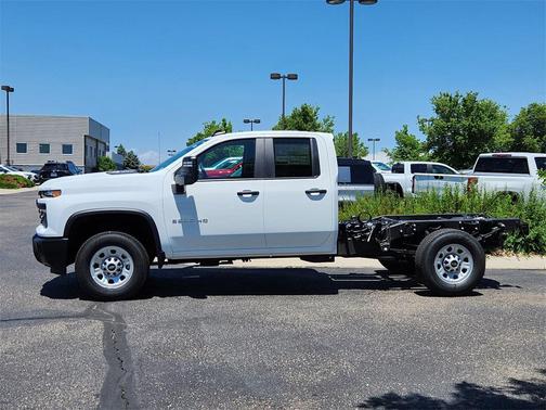 2025 Chevrolet Silverado 3500 WT