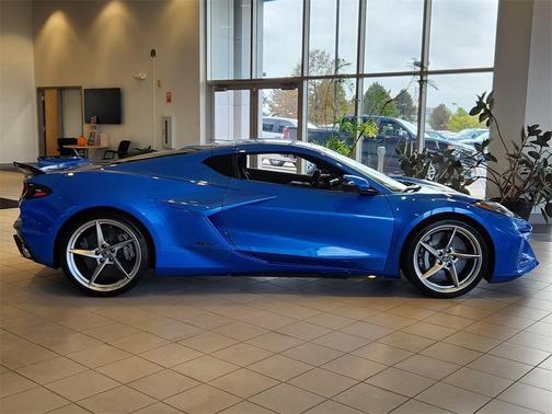 2025 Chevrolet Corvette E-Ray RWD Coupe 2LZ