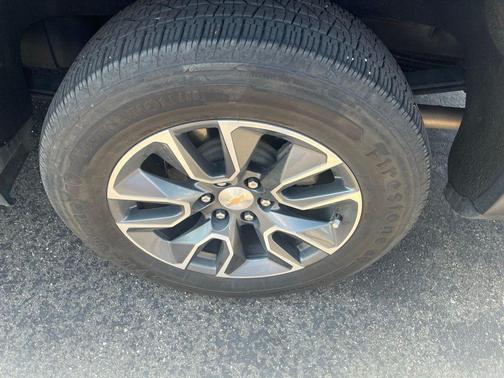 Dark Ash Metallic 2024 Chevrolet Silverado 1500 LT