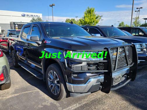 Dark Ash Metallic 2024 Chevrolet Silverado 1500 LT