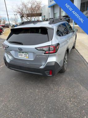 Ice Silver Metallic 2021 Subaru Outback Premium