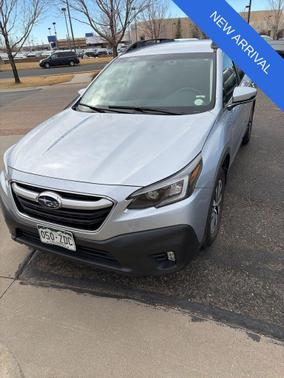 Ice Silver Metallic 2021 Subaru Outback Premium