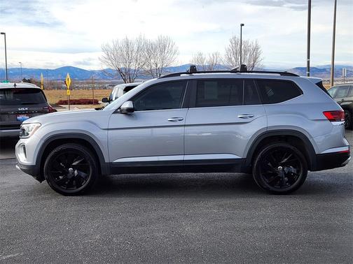 2024 Volkswagen Atlas 2.0T SE w/Technology 4MOTION