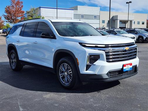 2024 Chevrolet Traverse LT