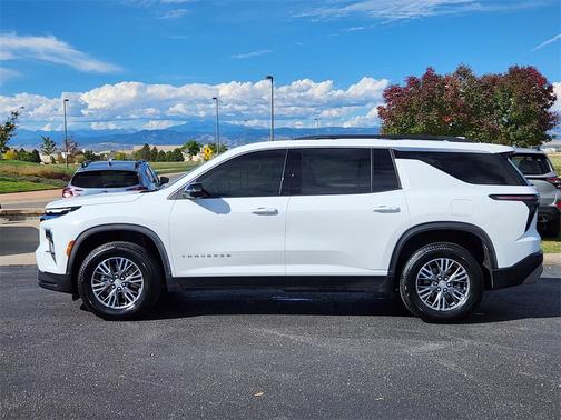 2024 Chevrolet Traverse LT