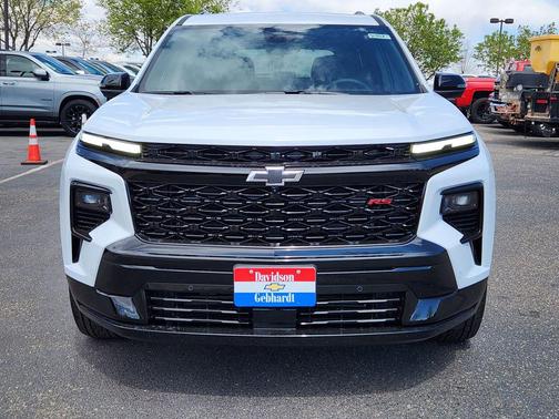 Polar White Tricoat 2026 Chevrolet Traverse RS