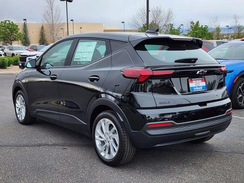 Mosaic Black Metallic 2027 Chevrolet Bolt LT FWD