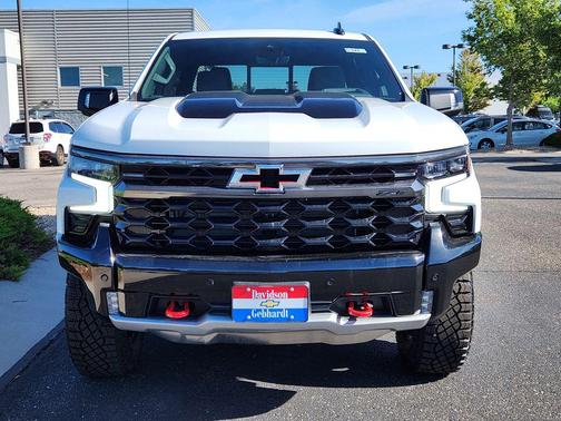 Summit White 2026 Chevrolet Silverado 1500 ZR2