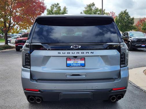 2025 Chevrolet Suburban 4WD Z71