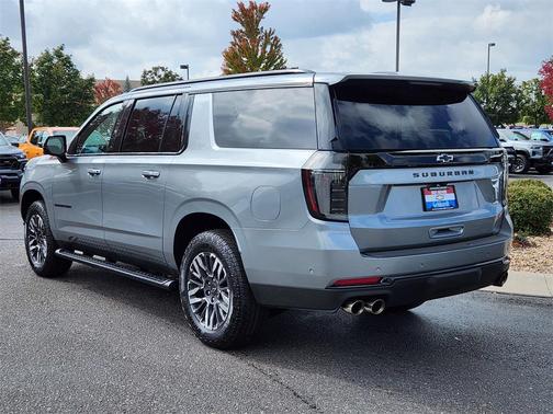 2025 Chevrolet Suburban 4WD Z71