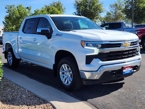 Summit White 2026 Chevrolet Silverado 1500 LT