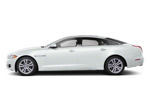 2013 Jaguar XJ Base