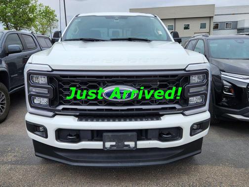 Star White Metallic Tri-Coat 2024 Ford F-250 Lariat