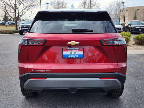 Radiant Red Tintcoat 2026 Chevrolet Equinox 1LT